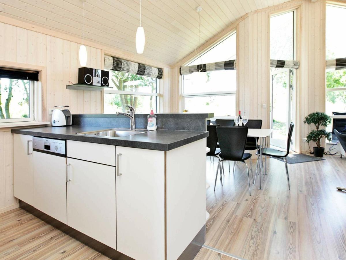 Three-Bedroom Holiday Home In Grossenbrode 1 Room photo